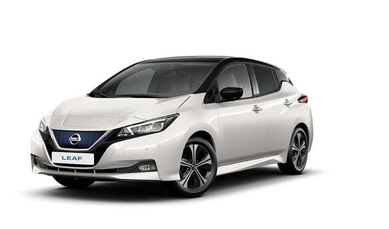 White pearl/black metallic Usata 2022 Nissan Leaf N-Connecta Due volumi | 20.900 € (Molto cara) - Immagine 1/1