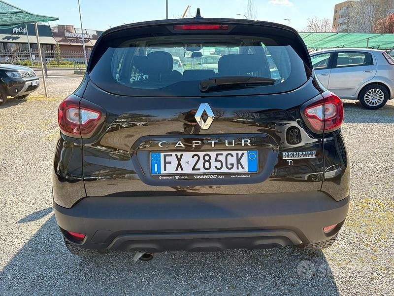 Usata Renault Captur Life 90 CV (66 kW) 2019 Nero SUV
