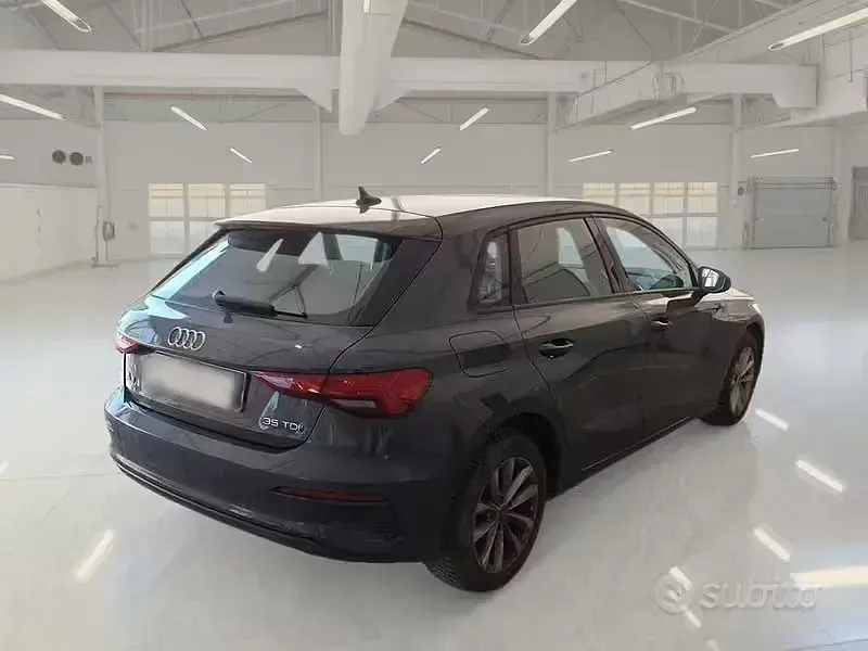 Usata Audi A3 Business 150 CV (110 kW) 2022 Grigio Berlina