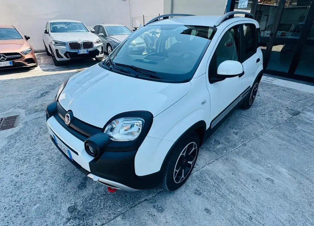 Usata Fiat Panda Cross Cross 69 CV (50 kW) 2021 Bianco Utilitaria