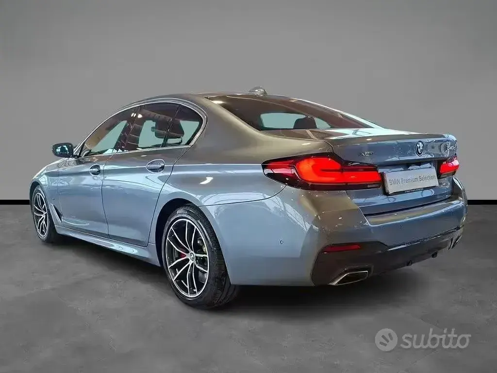 Usata BMW 540 M Sport 340 CV (250 kW) 2021 Grigio / metallizzato Berlina