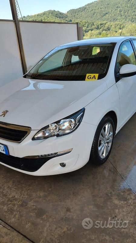 Usata Peugeot 308 116 CV (85 kW) 2015 Bianco Utilitaria