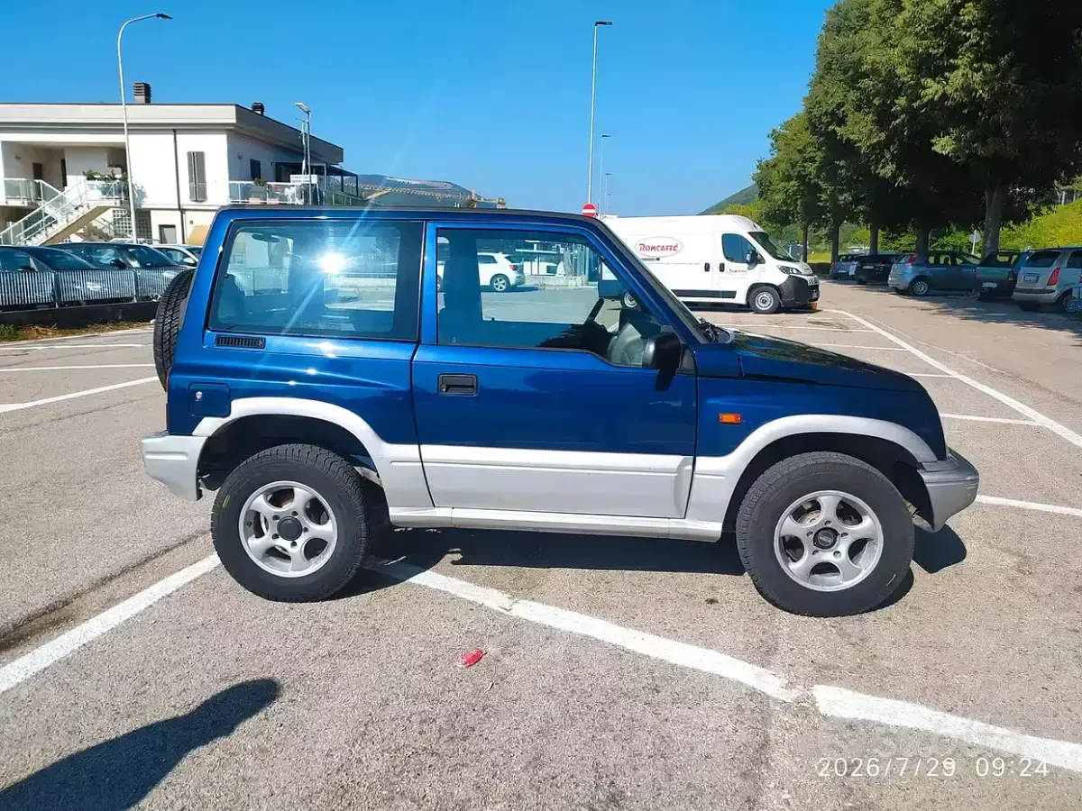 Usata Suzuki Vitara 109 CV (80 kW) 2004 Bluazzurro SUV