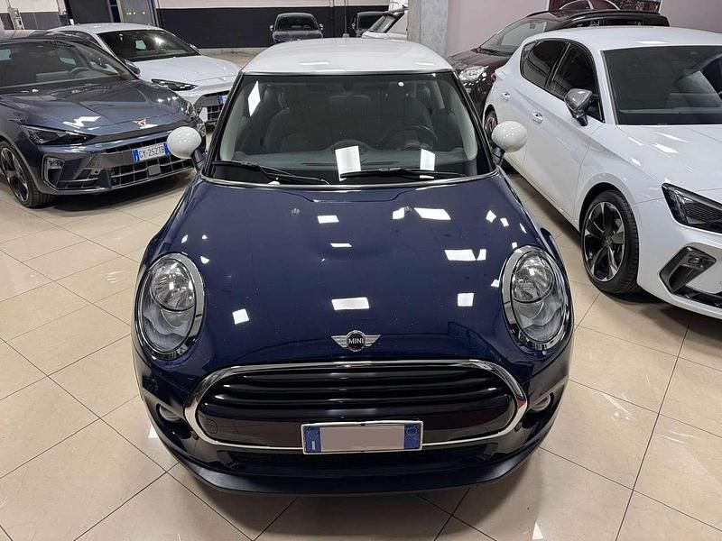 Usata Mini Cooper D 116 CV (85 kW) 2018 Blu/azzurro Utilitaria