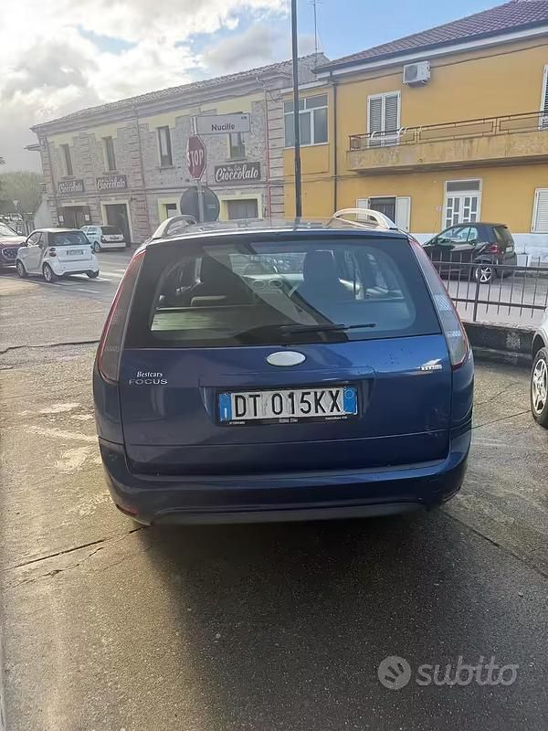 Usata Ford Focus 108 CV (79 kW) 2008 Blu Station wagon