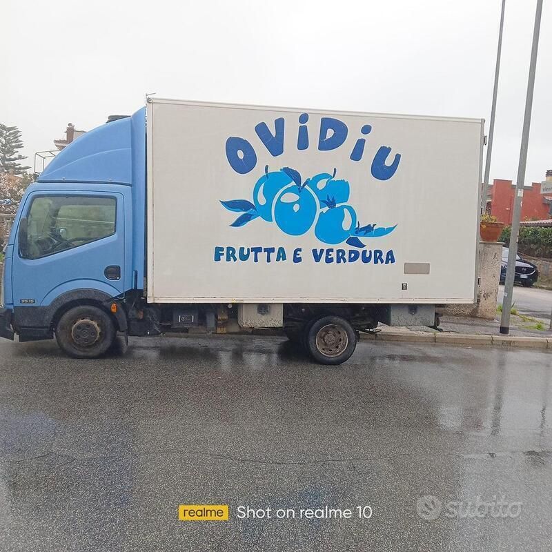 Usata Nissan Cabstar 105 CV (77 kW) 2008 Blu Pick-up