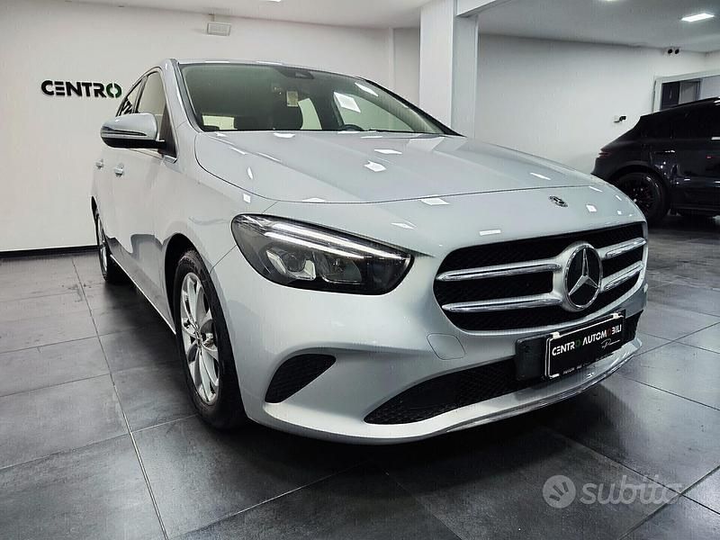 Usata Mercedes B180 116 CV (85 kW) 2021 Grigio Utilitaria