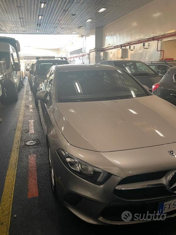 Usata Mercedes A180 136 CV (100 kW) 2019 Grigio Berlina