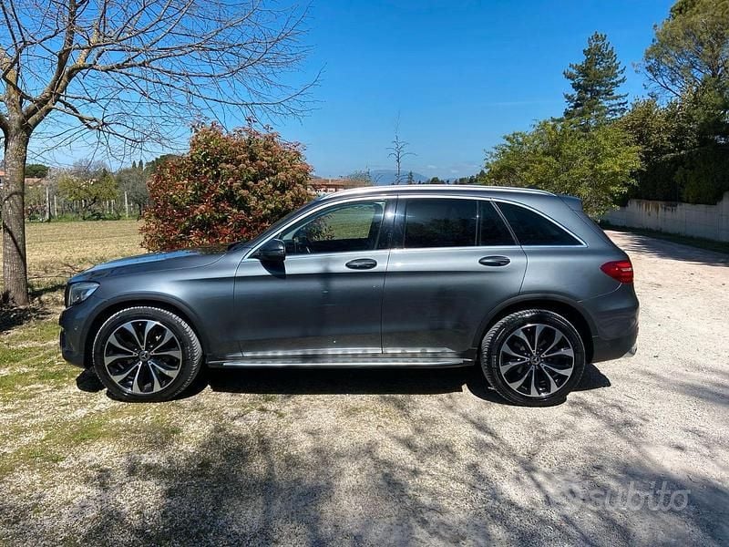 Usata Mercedes GLC220 170 CV (125 kW) 2018 Grigio SUV