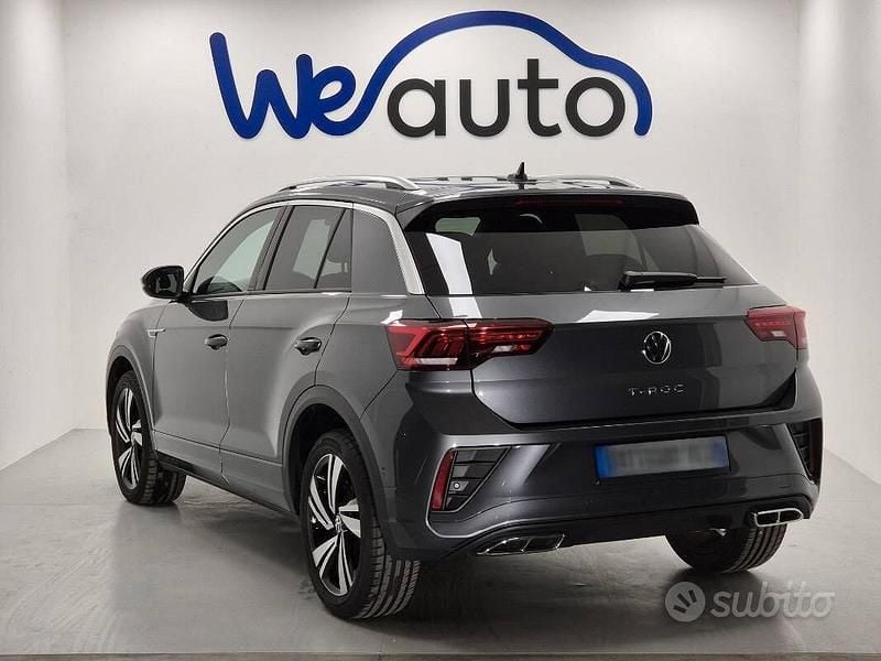 Usata VW T-Roc R-line 150 CV (110 kW) 2024 Nero SUV