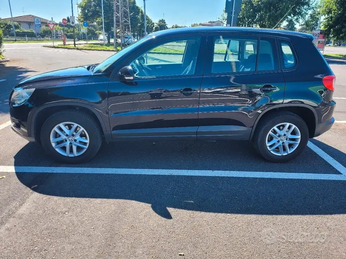 Usata VW Tiguan 140 CV (102 kW) 2010 Nero SUV