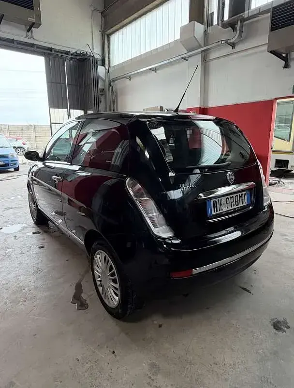 Usata Lancia Ypsilon 95 CV (69 kW) 2009 Nero Utilitaria