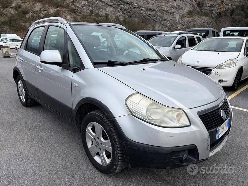 Usata Fiat Sedici Emotion 120 CV (88 kW) 2007 Grigio SUV