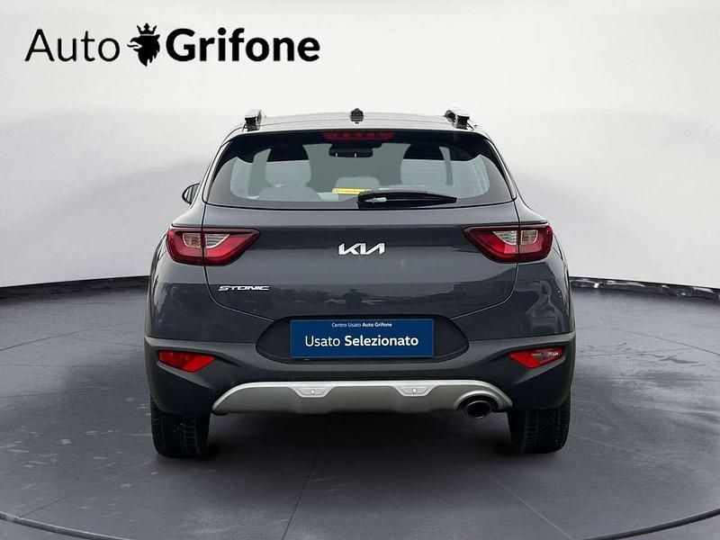 Usata Kia Stonic Style 83 CV (61 kW) 2022 Grigio SUV