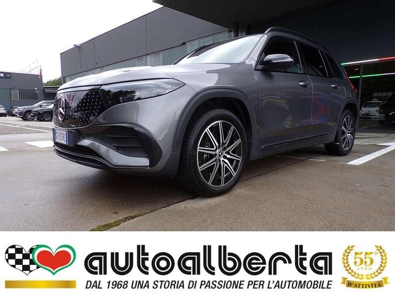 Grigio scuro Usata 2024 Mercedes EQB300 Advanced Plus SUV | 35.800 € (Buon prezzo) - Immagine 1/4