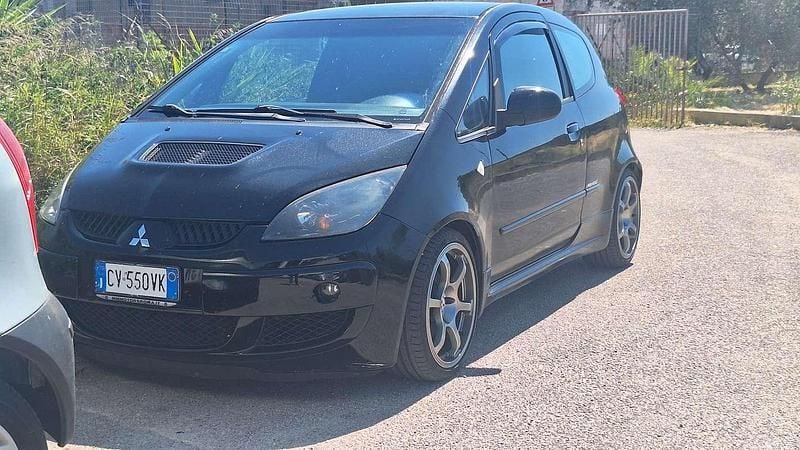 Usata Mitsubishi Colt 150 CV (110 kW) 2005 Utilitaria