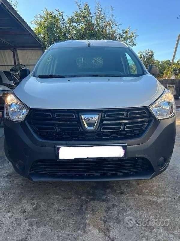 Usata Dacia Pick up 90 CV (66 kW) 2018 Bianco Pick-up