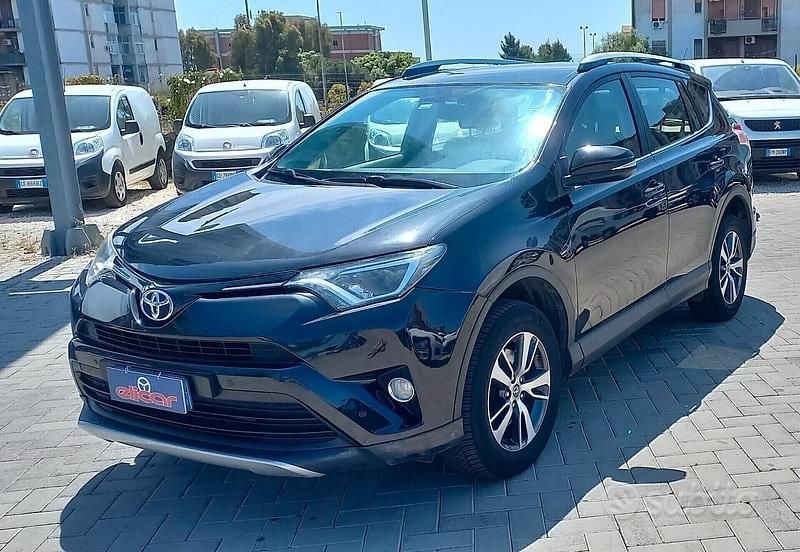 Occasion Toyota RAV4 Active 143 ch (105 kW) 2016 Noir SUV