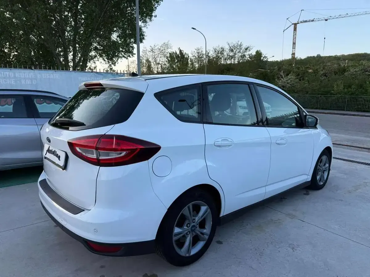 Usata Ford C-MAX 120 CV (88 kW) 2016 Bianco Monovolume