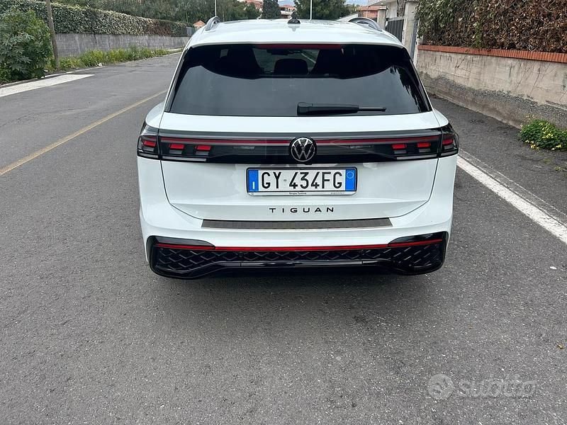 Usata VW Tiguan R-line 2025 Bianco SUV