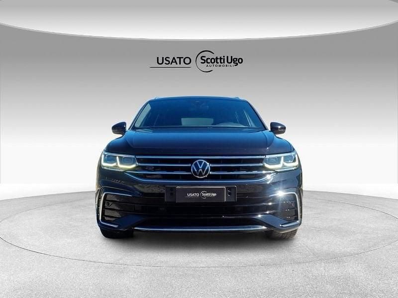 Usata VW Tiguan R-line 150 CV (110 kW) 2021 Nero SUV