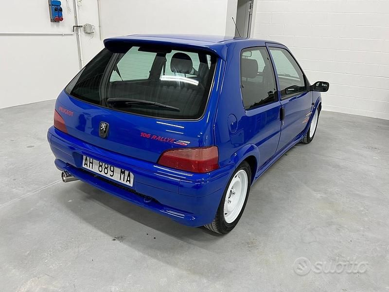 Usata Peugeot 106 101 CV (74 kW) 1996 Blu Utilitaria