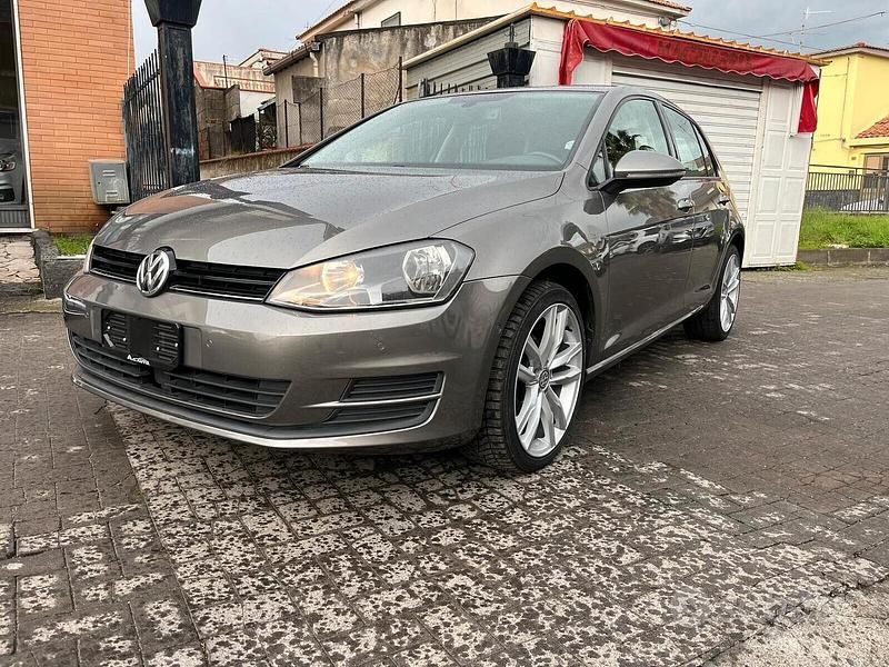 Usata VW Golf VII Highline 89 CV (65 kW) 2014 Grigio Berlina