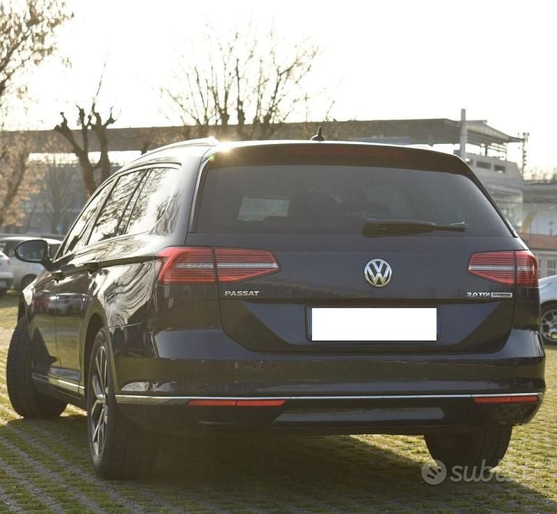 Usata VW Passat 150 CV (110 kW) 2015 Blu Station wagon