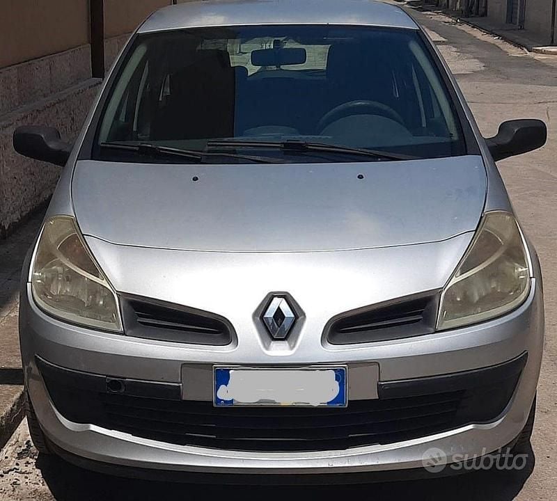 Usata Renault Clio III 86 CV (63 kW) 2006 Grigio Berlina