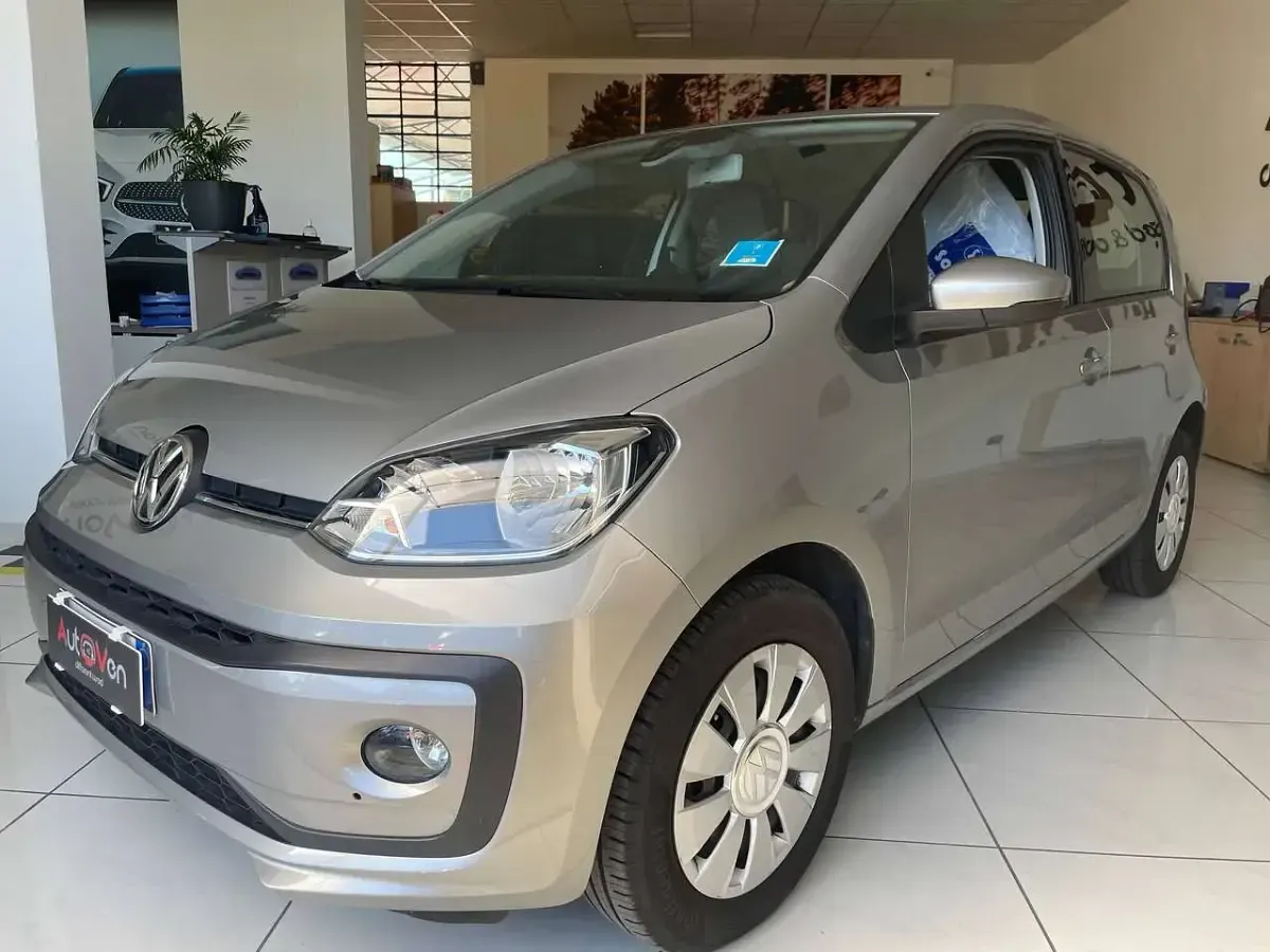 Usata VW up! Highline 68 CV (50 kW) 2017 Grigio medio met Utilitaria
