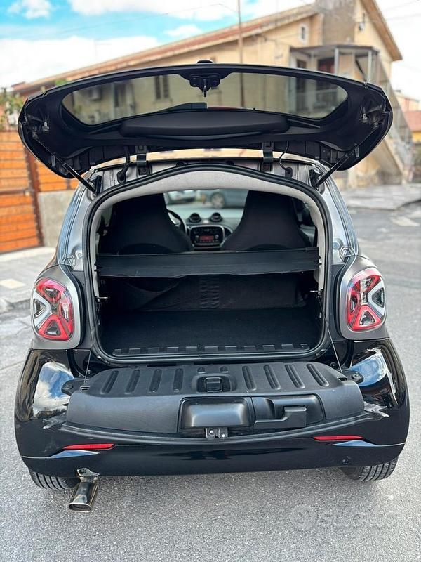 Usata Smart ForTwo Coupé 71 CV (52 kW) 2017 Nero Coupé