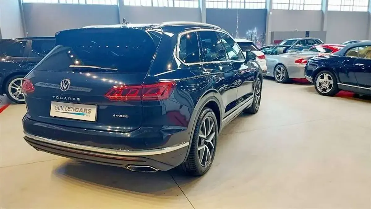 Usata VW Touareg Elegance 381 CV (280 kW) 2021 Blu/azzurro SUV