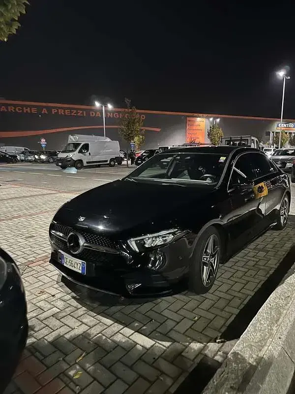 Usata Mercedes A180 Premium 116 CV (85 kW) 2019 Berlina