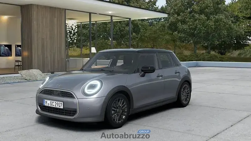 Nuova Mini Cooper Favoured 114 kW (156 CV) 2026 Utilitaria