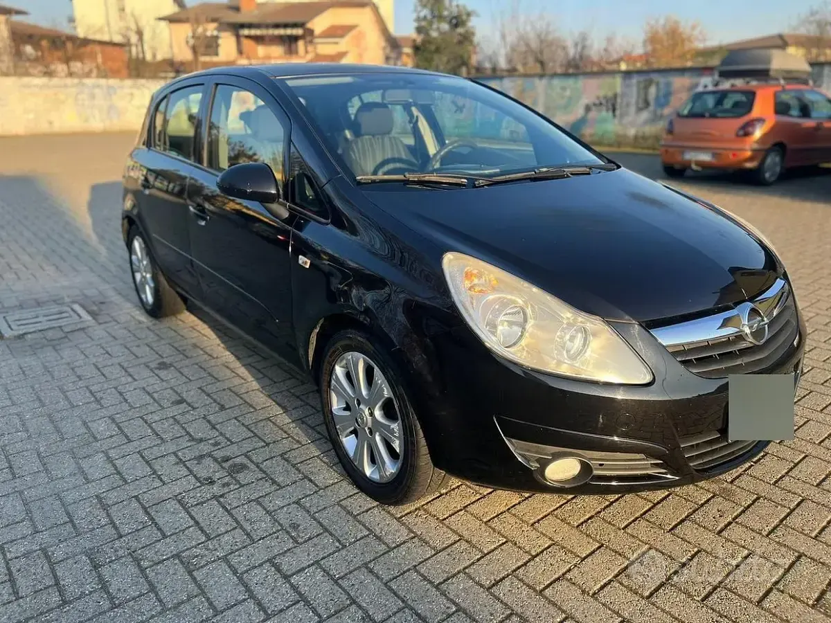 Usata Opel Corsa 75 CV (55 kW) 2008 Nero Utilitaria