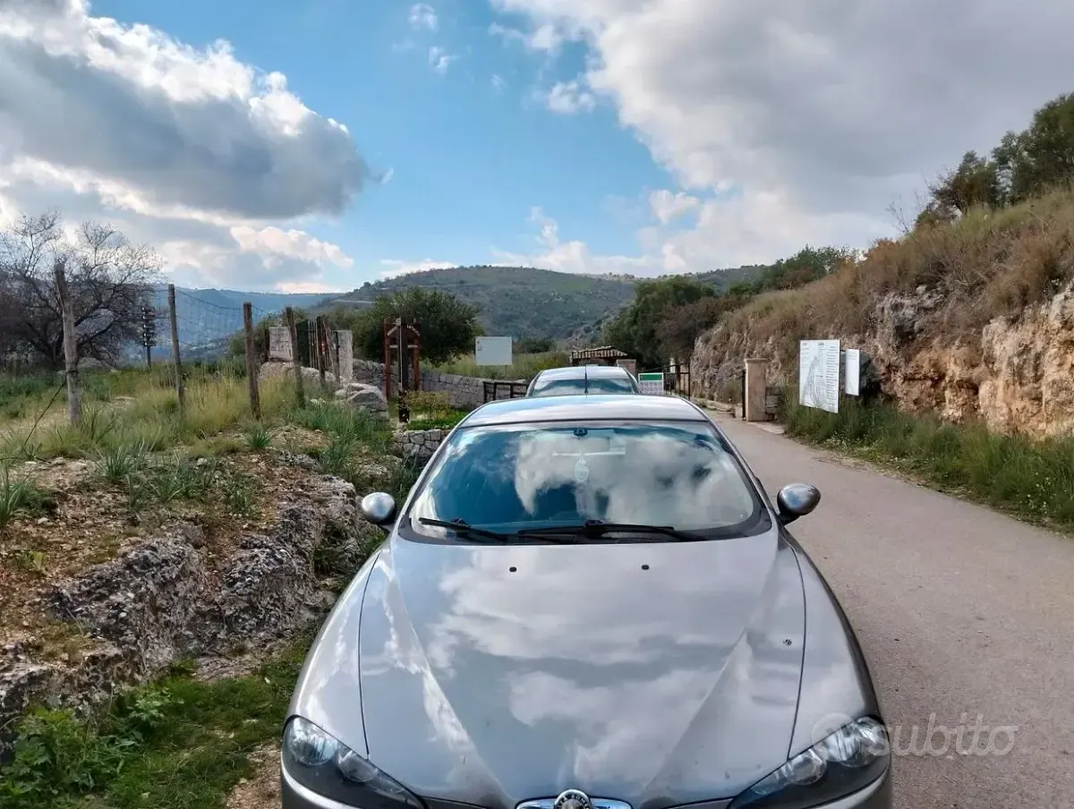 Usata Alfa Romeo 147 116 CV (85 kW) 2006 Grigio Utilitaria