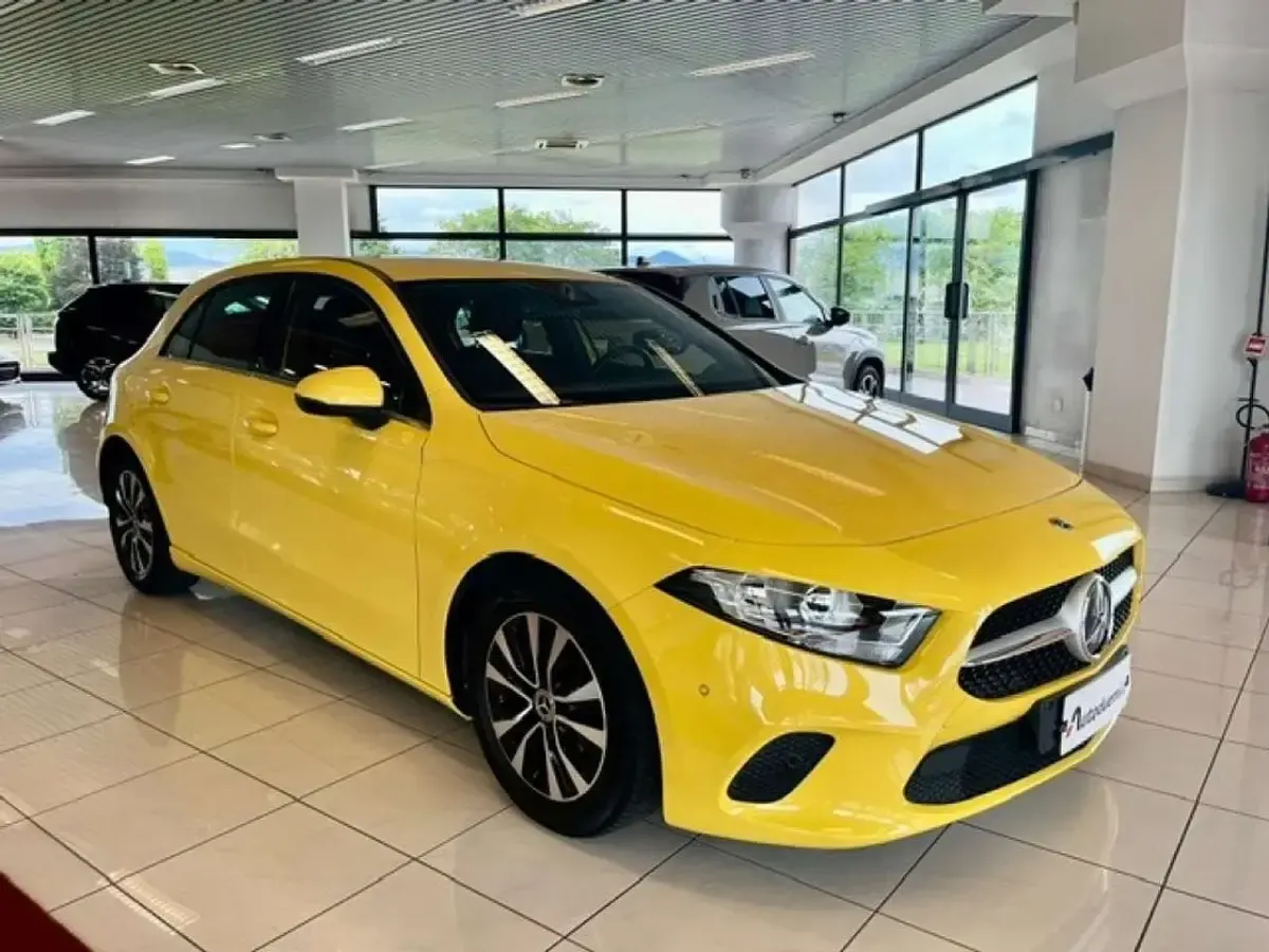 Usata Mercedes A200 Business 150 CV (110 kW) 2022 Giallo Berlina