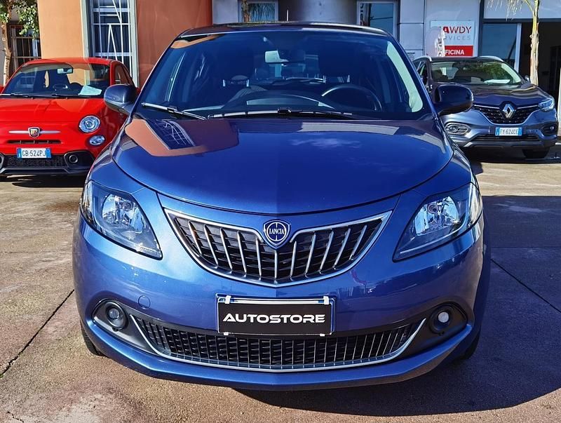 Usata Lancia Ypsilon Gold 69 CV (50 kW) 2022 Blu Utilitaria