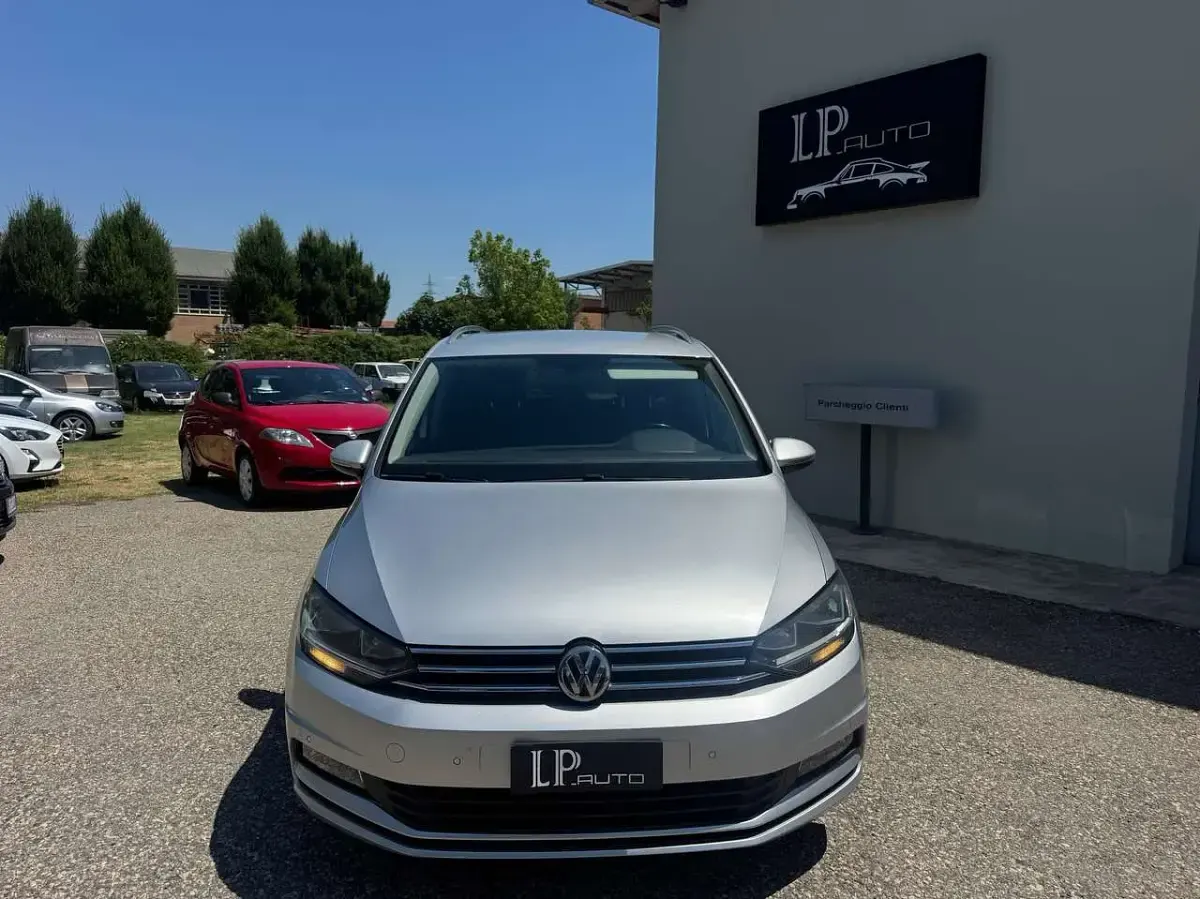 Usata VW Touran Highline 110 CV (80 kW) 2015 Argento Monovolume