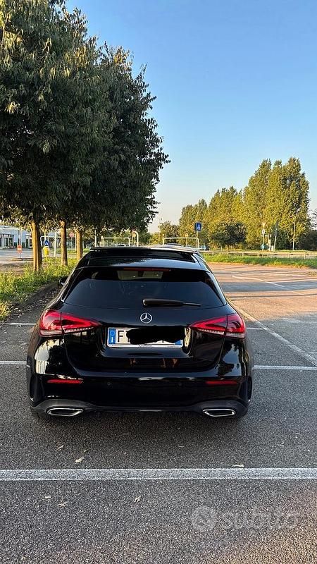 Usata Mercedes A180 AMG Line Premium 116 CV (85 kW) 2019 Nero Berlina