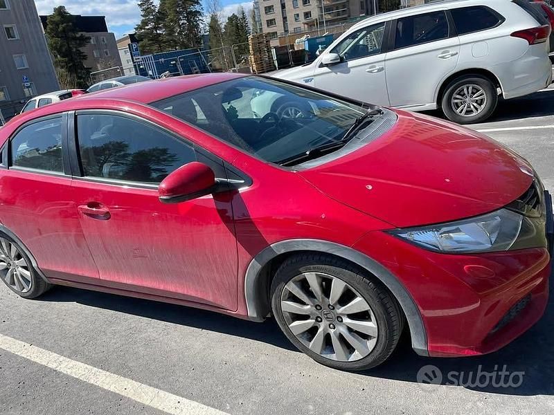 Usata Honda Civic 142 CV (104 kW) 2012 Rosso Berlina