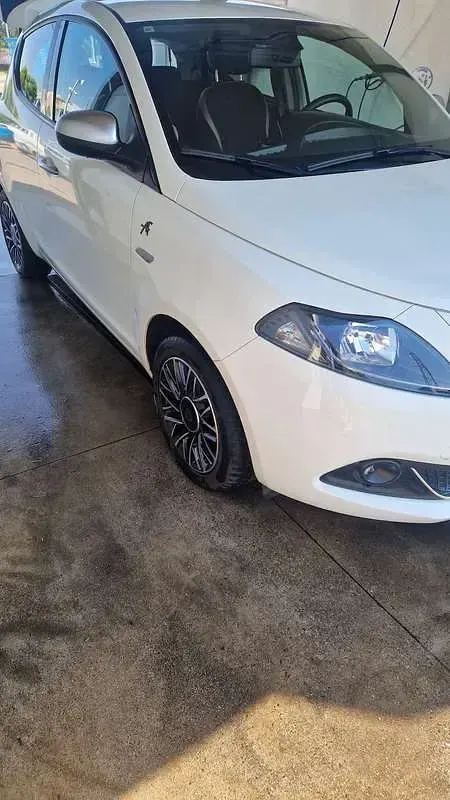 Usata Lancia Ypsilon S 69 CV (50 kW) 2024 Utilitaria