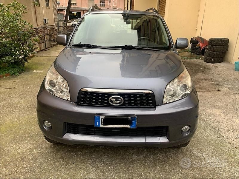 Usata Daihatsu Terios HIRO 104 CV (76 kW) 2009 Grigio SUV
