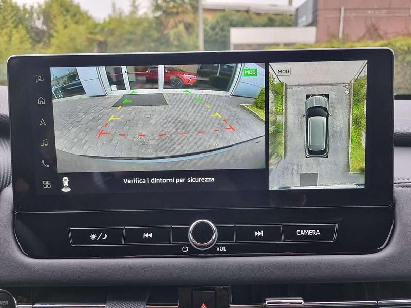 Nuova Mitsubishi Outlander P-HEV Inform 306 CV (225 kW) 2026 Graphite grey metallizzato SUV