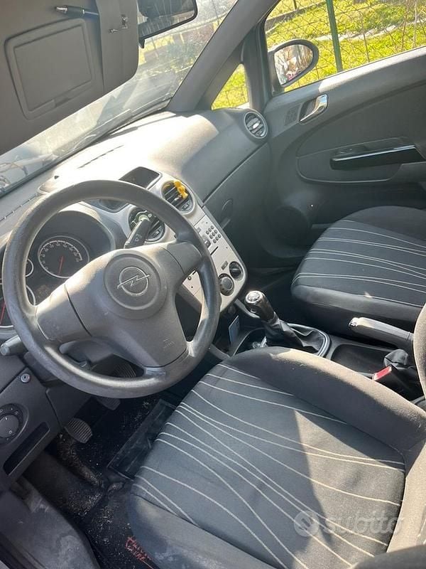 Usata Opel Corsa 75 CV (55 kW) 2008 Grigio Utilitaria