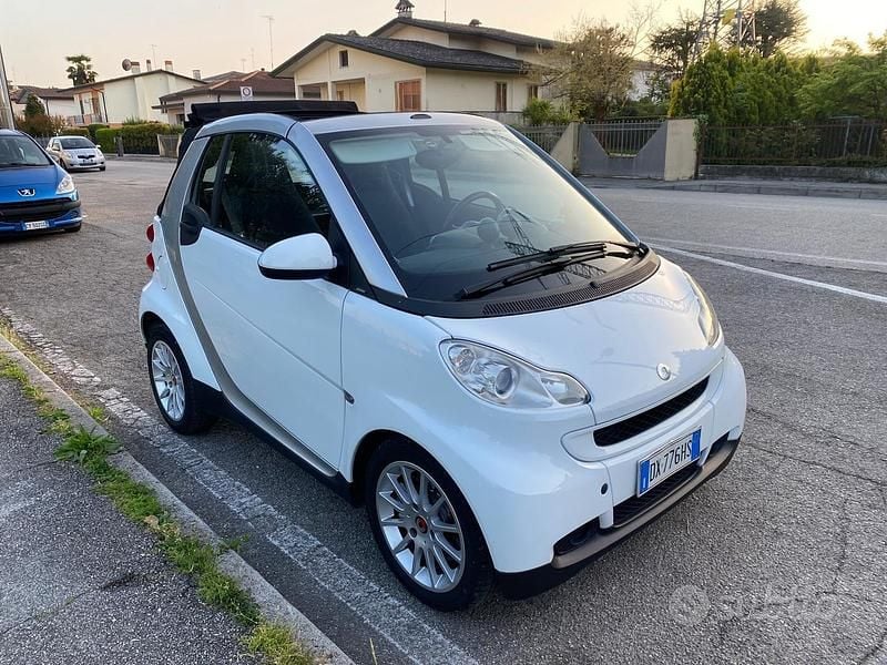 Usata Smart ForTwo Cabrio Pulse 71 CV (52 kW) 2010 Bianco Cabrio