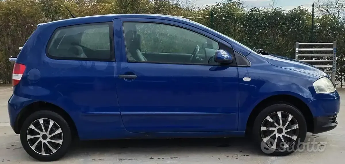 Usata VW Fox 54 CV (39 kW) 2009 Bluazzurro Utilitaria