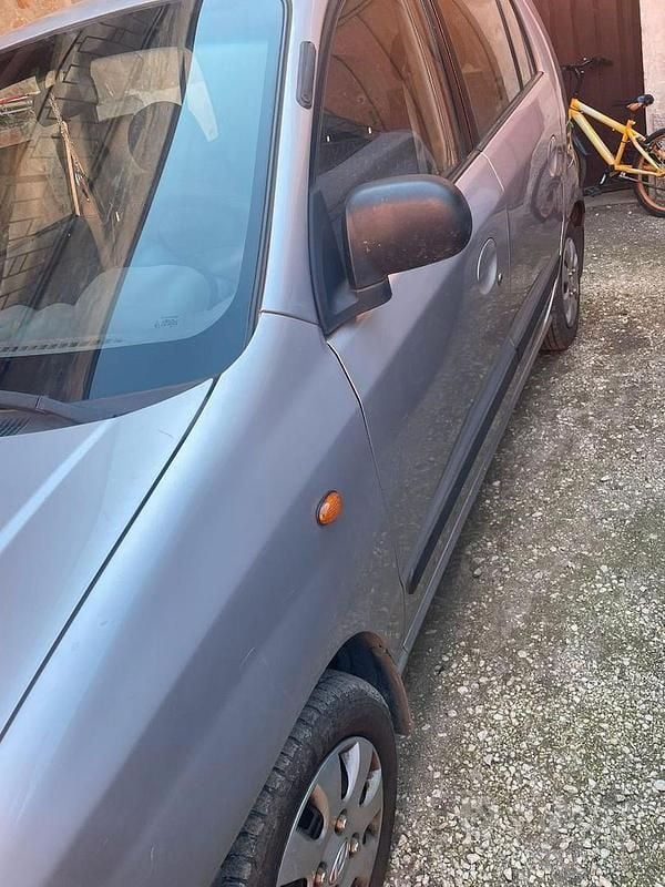 Usata Hyundai Matrix 2004 Grigio Monovolume