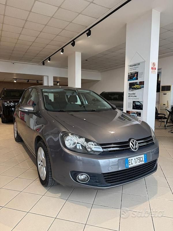 Usata VW Golf VI Comfortline 122 CV (89 kW) 2010 Grigio Utilitaria