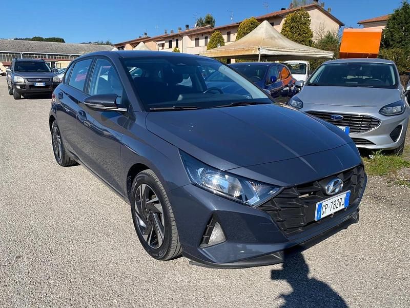 Usata Hyundai i20 84 CV (61 kW) 2023 Grigio Utilitaria